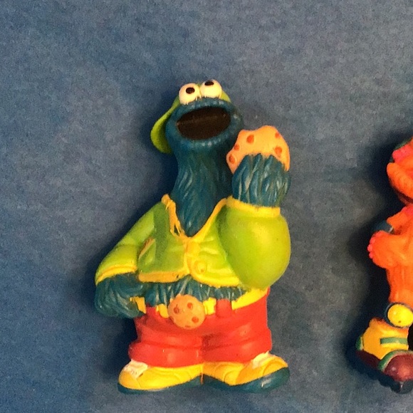 Sesame Street Elmo, Zoe, and Cookie Monster vintage Henson figurines , clean - Picture 3 of 6